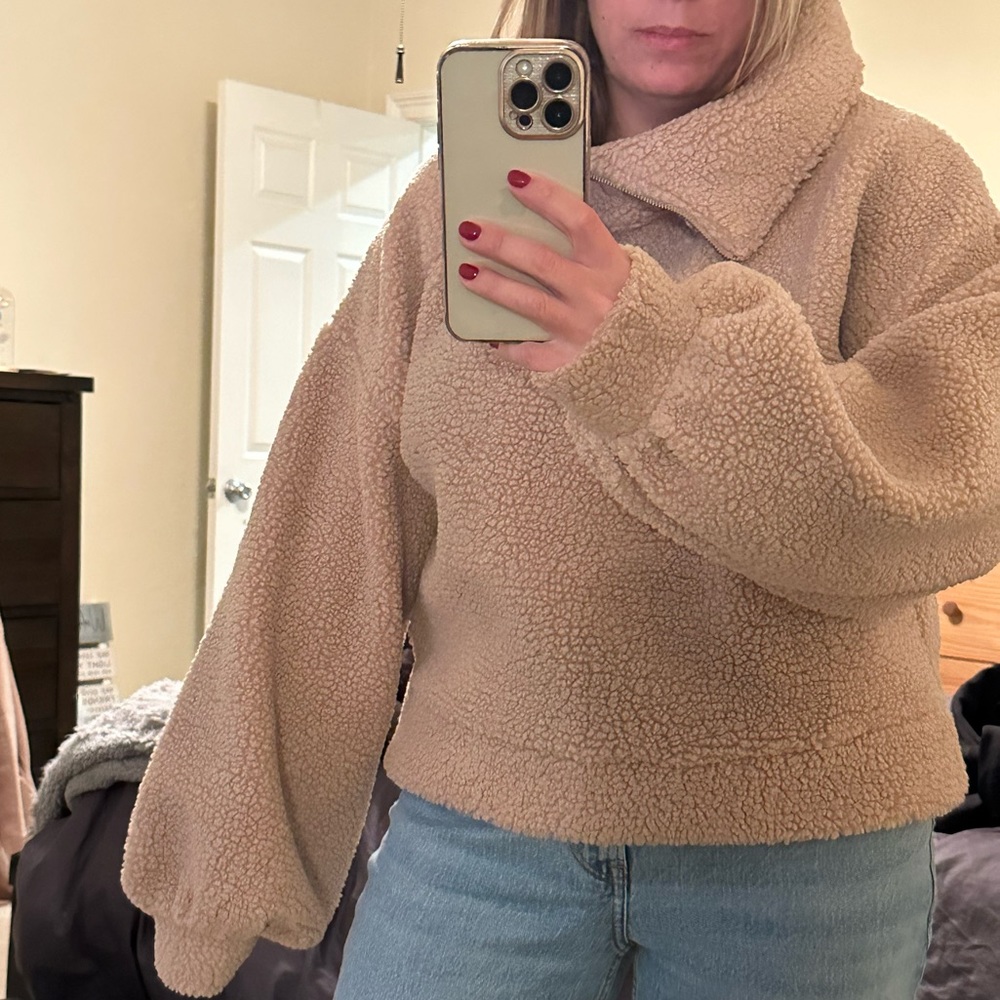 Express Sherpa Pullover